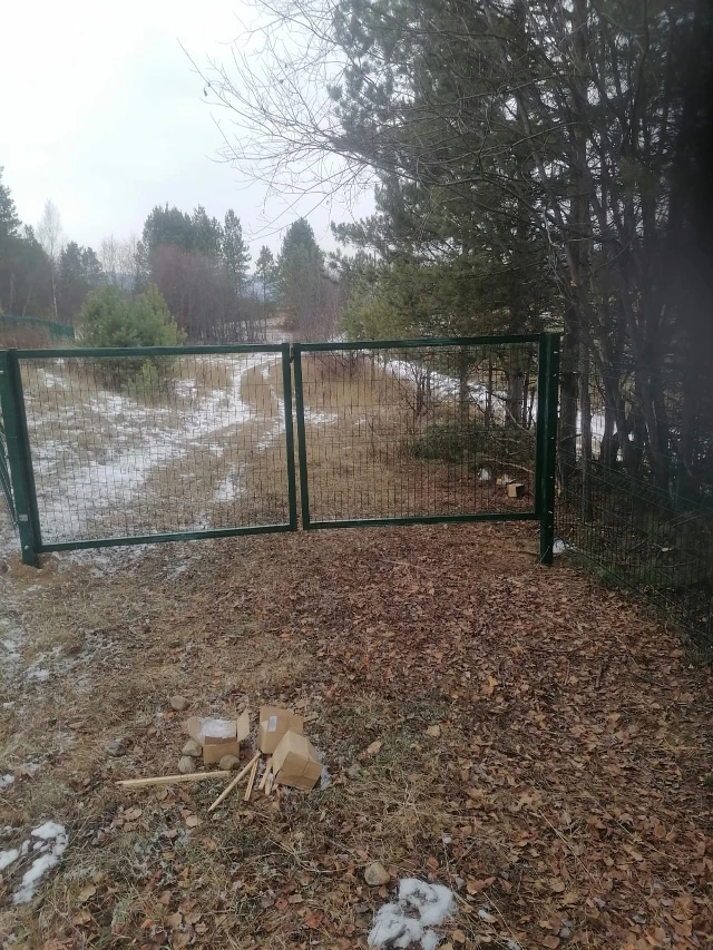 Устройство ограждения территории кладбища в мкр. Колобовщина (после)